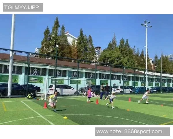 青岛暑假足球盛宴开启青少年热情参与展现运动魅力